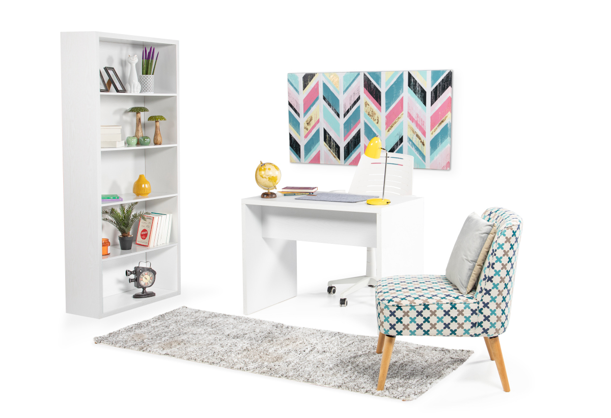 Απεικονίζεται το γραφείο μαζί με μια σύνθεση επίπλων γραφείου.